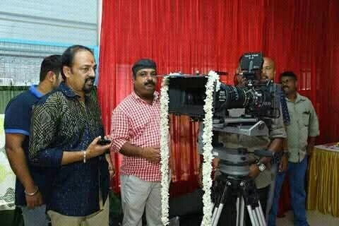 Kaathorthu · around the camera